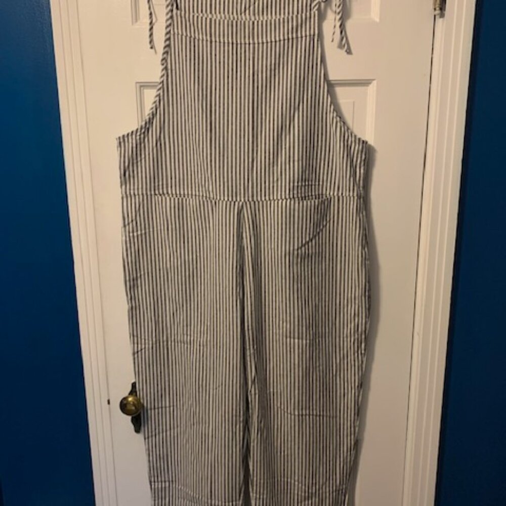 Striped lightweight wide-leg overalls by Madepants with front pockets - Picture 2 of 4